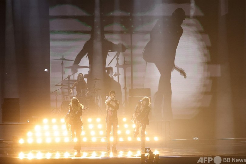 欧州歌謡祭ユーロビジョン、伊ロックバンドが優勝