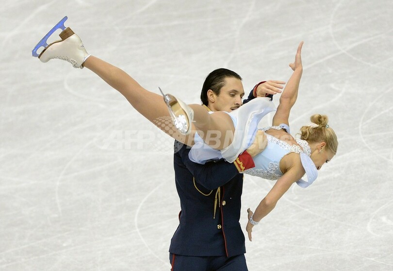 ボロソジャー/トランコフがペア首位発進、GPファイナル