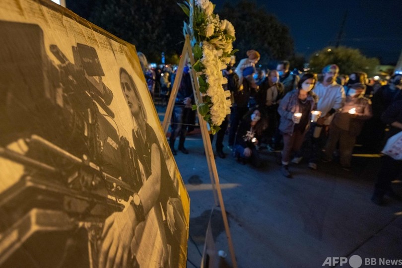 【解説】映画の撮影現場で銃の誤射が起きるのはなぜ？