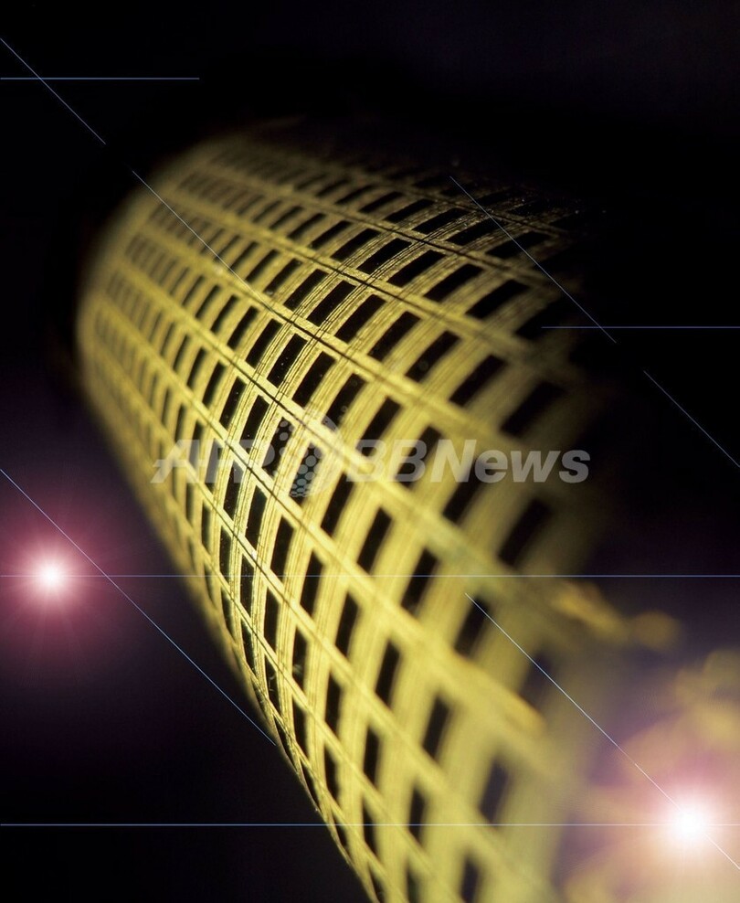 圧力感知する人工皮膚素材を開発、次世代ロボット工学へ一歩前進