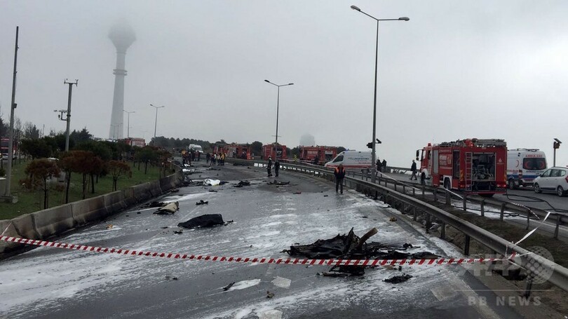 イスタンブールでヘリ墜落、ロシア人ら7人死亡