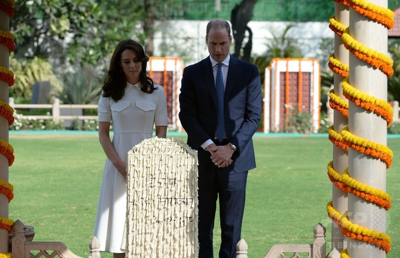 訪印中のウィリアム英王子夫妻、ガンジーの記念館を訪問