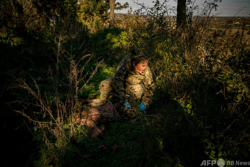 戦死者捜索の過酷な任務担う「貨物200便」 ウクライナ