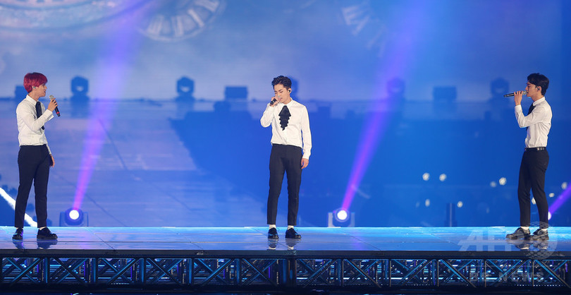 Exo ソウルのドーム球場でコンサート開催 写真21枚 国際ニュース Afpbb News