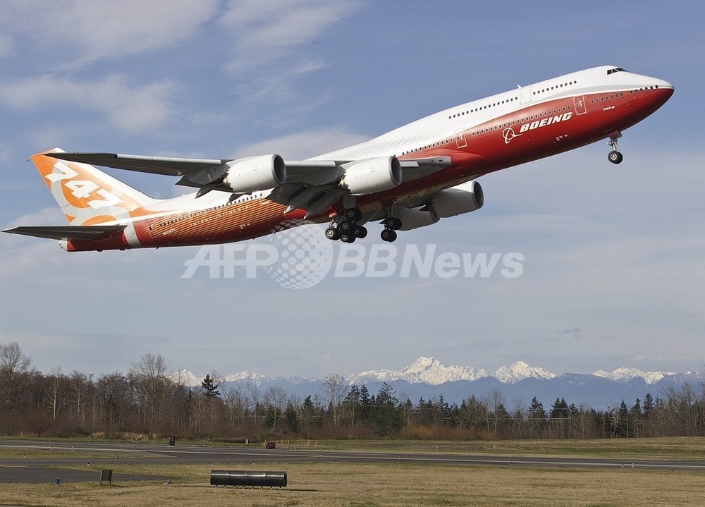 ボーイングの最新ジャンボ「747-8」、処女飛行は「完璧」 写真12