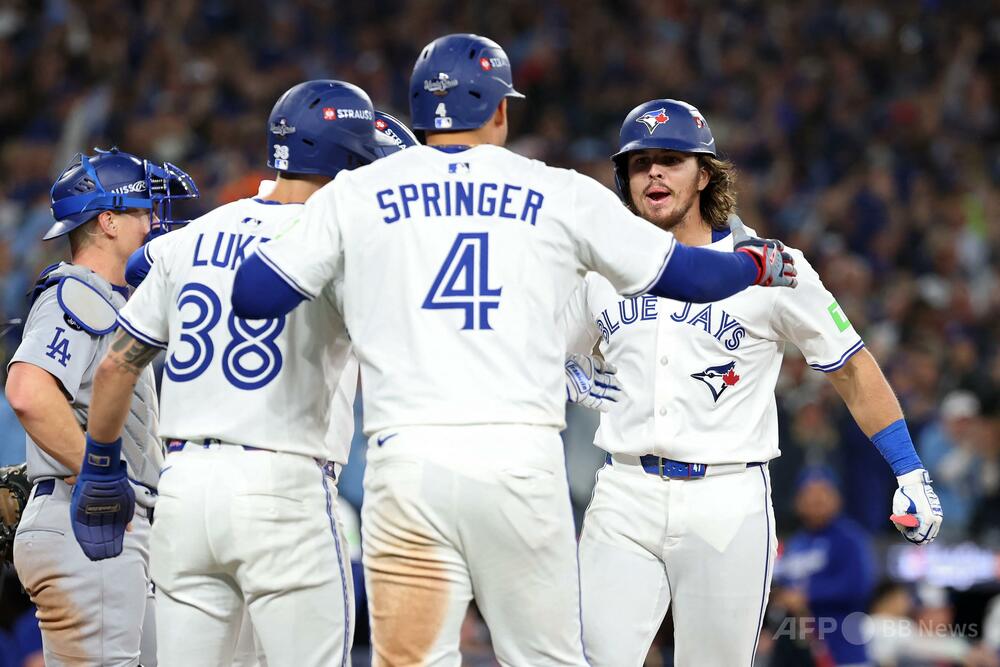 ブルージェイズがドジャース圧倒、ワールドシリーズ初戦制す 写真9枚