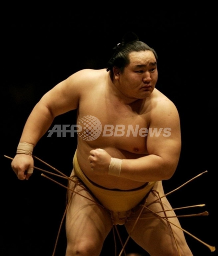 朝青龍の引退説 兄スミヤバザル氏が否定 写真1枚 国際ニュース Afpbb News