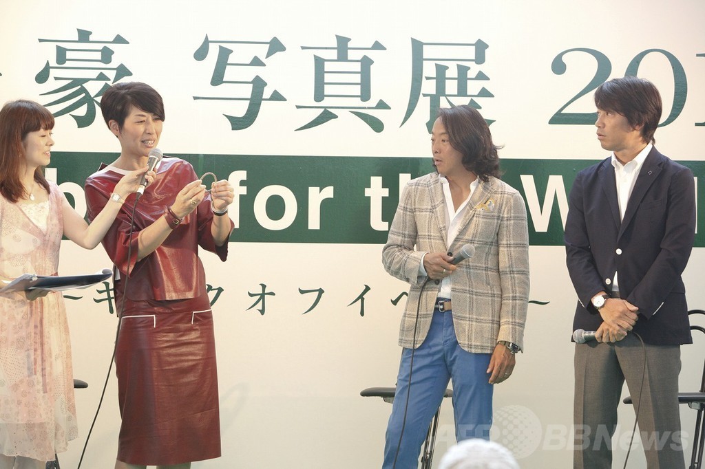 「トッズ」震災復興支援で限定チャリティブレスレット発売