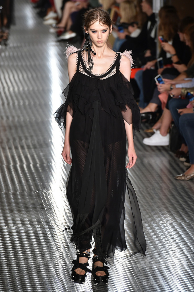 「ヌメロ ヴェントゥーノ」17年春夏