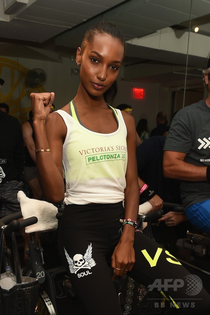 「ヴィクトリアズ・ シークレット」新エンジェル、がん撲滅チャリティイベントに登場