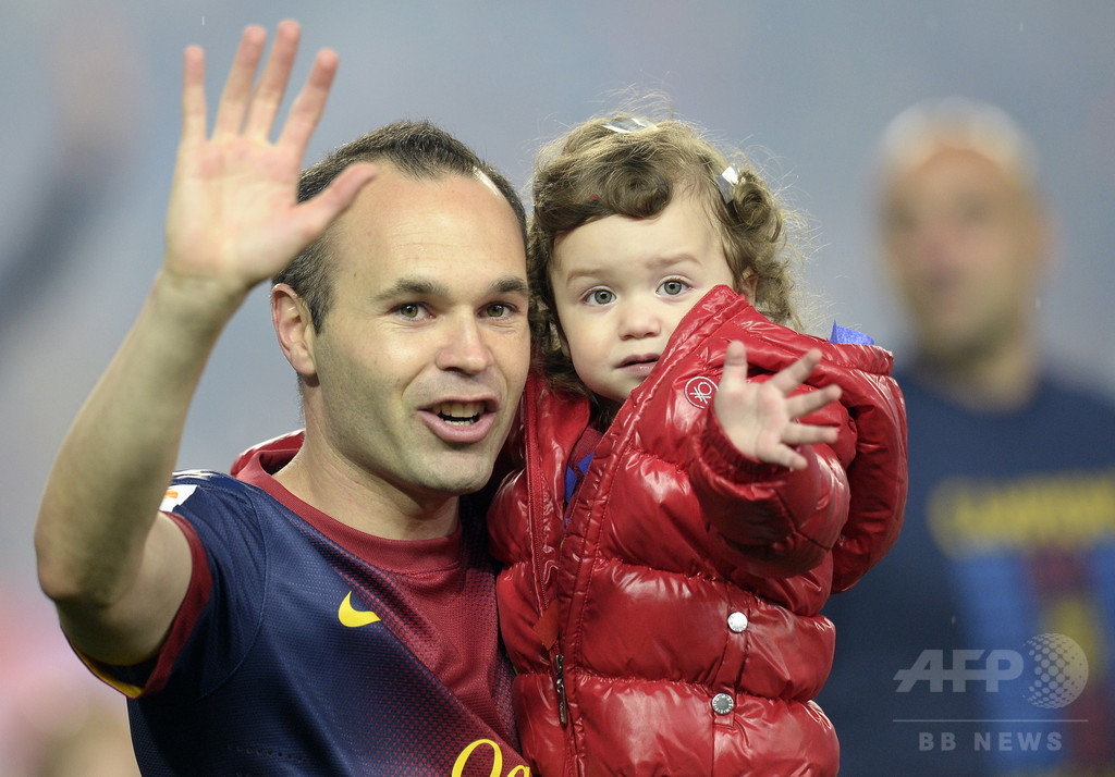 写真特集 サッカー選手が子どもに見せる パパ の顔 国際ニュース Afpbb News