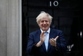 英国のボリス・ジョンソン首相。首相官邸前で（2020年5月21日撮影）。(c)Tolga AKMEN / AFP