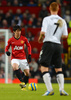 イングランド、FAカップ2012-13（FA Cup 2012-13）4回戦、マンチェスター・ユナイテッド（Manchester United）対フラム（Fulham）。ボールをコントロールするマンチェスター・ユナイテッドの香川真司（Shinji Kagawa、左、2013年1月26日撮影）。(c)AFP/ANDREW YATES