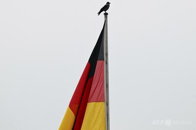 14歳の米国人少女を首つり自殺に追い込んだ疑い、ドイツ人男を逮捕
