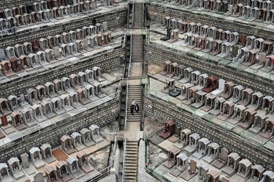 「清明節」の墓参り 香港