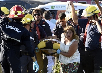 ダカールラリーで観衆を巻き込む事故、少なくとも10人が負傷か