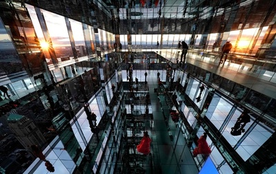 米NYに新たな展望台 没入型空間で楽しむ浮遊感