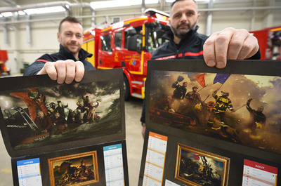 名画を消防活動で再現！ 仏消防士組合が新作カレンダー披露