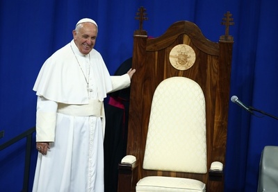 ローマ法王、米で性的虐待被害者と面会 「神は嘆き悲しんでいる」 