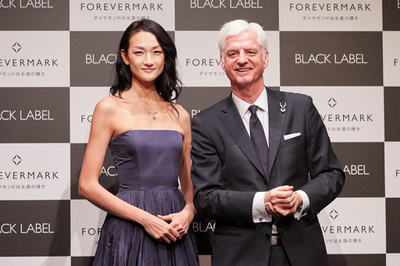 2018年フォーエバーマーク賞に冨永愛