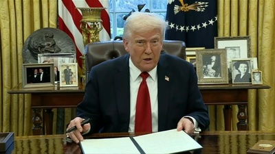 動画:輸入車への25%関税を発表 トランプ氏