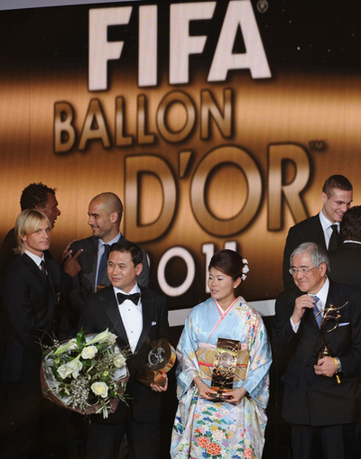 澤が女子世界年間最優秀選手「FIFAバロンドール」を受賞