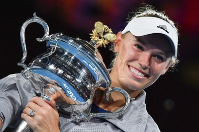 ウォズニアッキが涙の全豪優勝! ハレプ下しGS初制覇