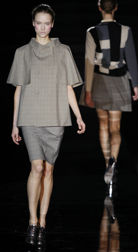 ＜08/09年秋冬パサレラ・シベレス＞リディア・デルガード、新作を発表