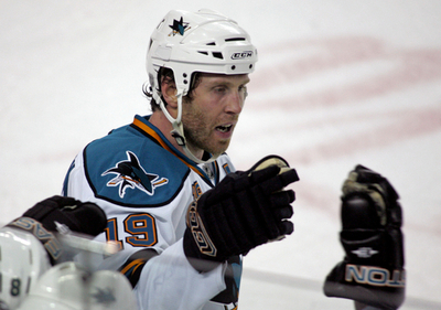 シャークス フレームス下し五分に戻す