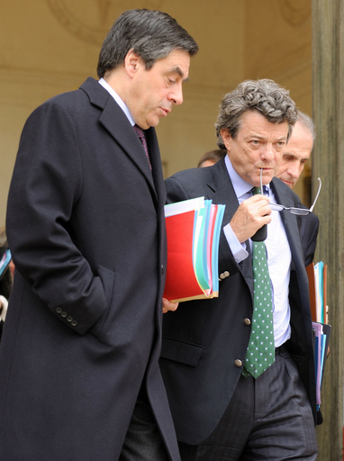 フランス、修正炭素税法案を閣議決定