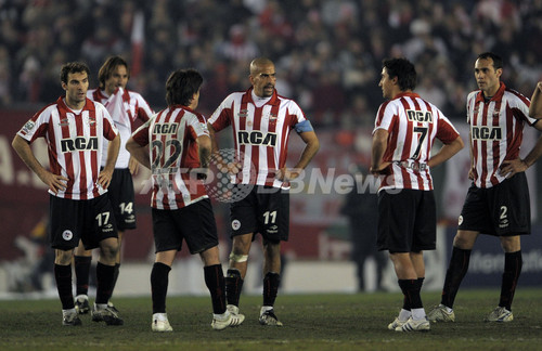 エストゥディアンテス ホームでの決勝第1戦を分ける リベルタドーレス杯 写真10枚 ファッション ニュースならmode Press Powered By Afpbb News