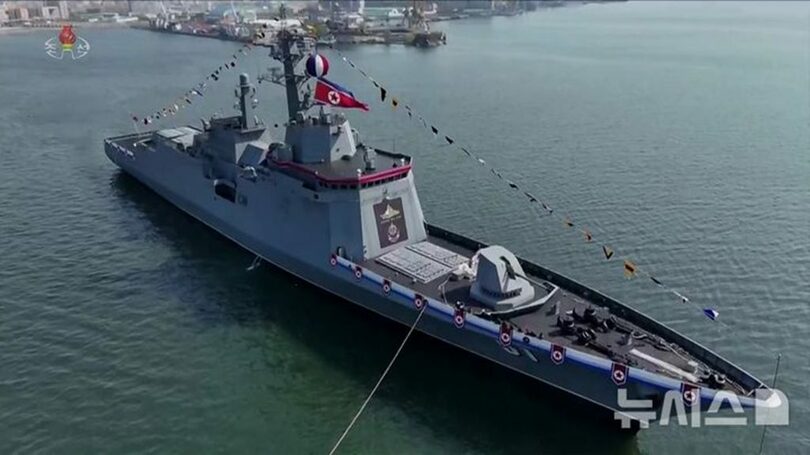 北朝鮮の新型駆逐艦「チェヒョン号」(c)NEWSIS