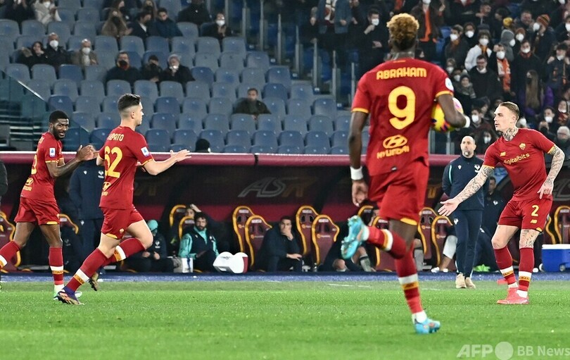 ミラン、最下位相手にドロー インテル優位に