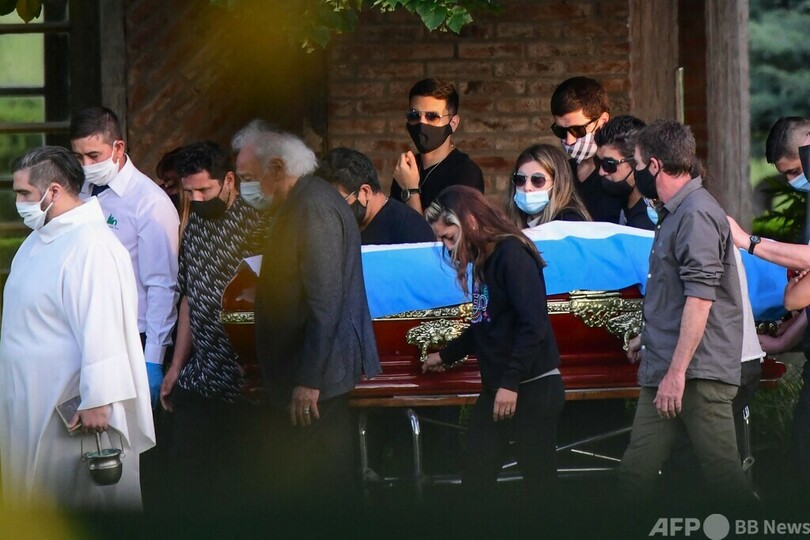 マラドーナ氏の死、医療スタッフ8人が裁判に 過失致死罪