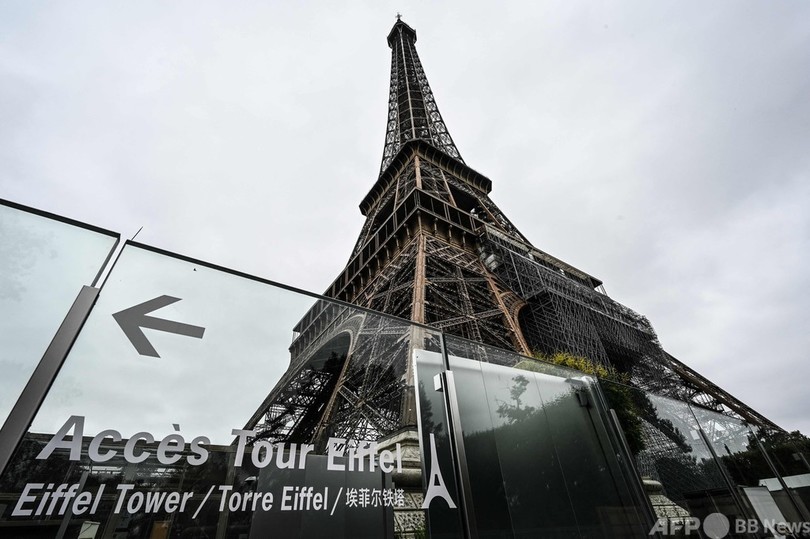 仏エッフェル塔、9か月ぶり営業再開 休業期間は戦後最長