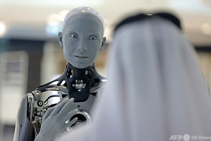 ヒューマノイド「アメカ」がお出迎え ドバイ未来博物館