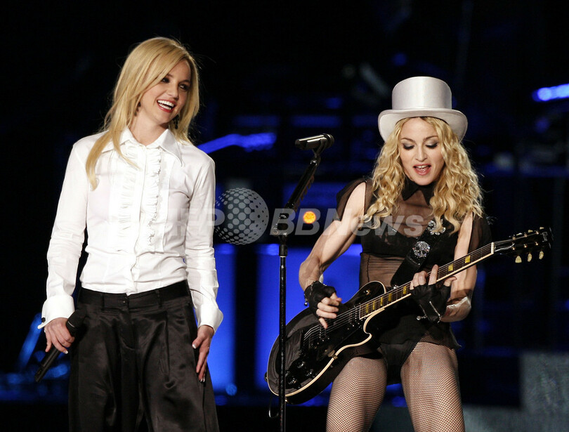 マドンナのコンサートにブリちゃん登場！