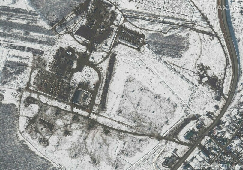 ロシア軍、ウクライナ国境から14キロ地点にも展開 衛星画像