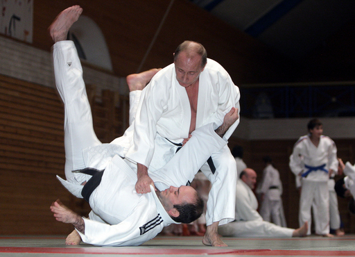 見事な1本勝ち！プーチン首相が柔道練習会に参加 写真9枚 国際ニュース