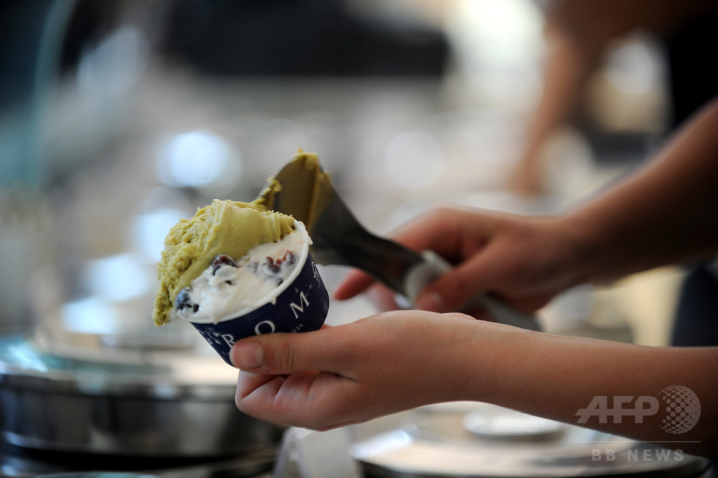 誰かのために先払い、「保留アイスクリーム」 イタリア 誰かのために先払い、「保留アイスクリーム」 イタリア