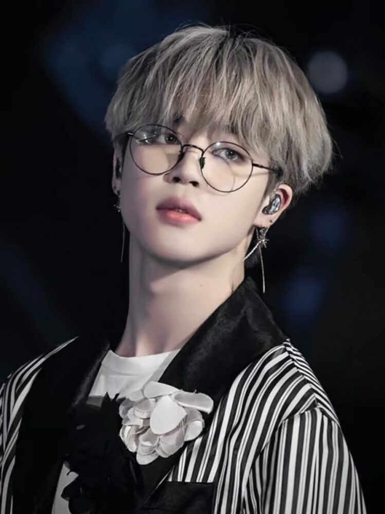 防弾少年団(BTS) - 【公式】BTS BE サウェ  sound wave ラキドロ ジミン Amazon.co.jp: XYW BTS 防弾少年団 調節可能なクォーツ時計 ジン