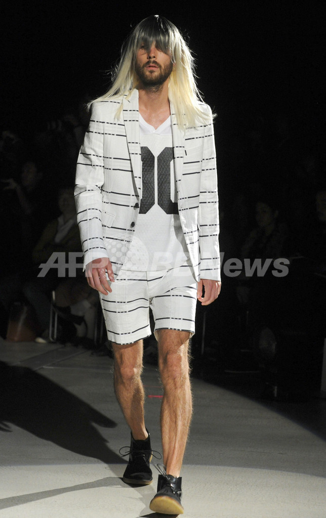＜12年春夏東京コレクション＞ヨシオクボ