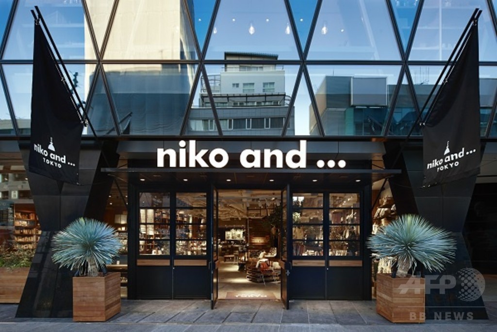 梅雨に負けないレイングッズをセレクト、「niko and …」旗艦店でイベント開催