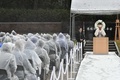 長崎市の爆心地公園でスピーチするローマ・カトリック教会のフランシスコ教皇（2019年11月24日撮影）。(c)Vincenzo PINTO / AFP