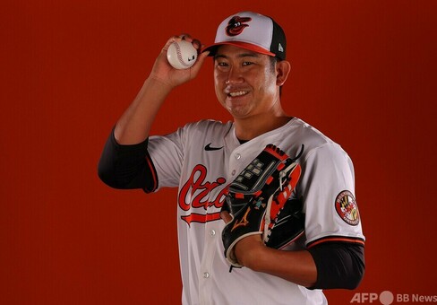 オリオールズの菅野、春季キャンプ恒例のフォトデーに参加 写真10枚