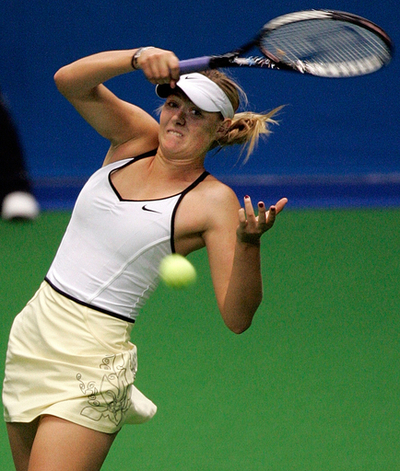 ＜女子テニス 東レ・パンパシフィック・オープン2007＞シャラポワ 杉山を破り準決勝へ - 東京