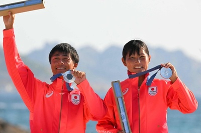 セーリング岡田/吉岡組が銀メダル パリ五輪