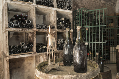 ルイ16世時代のワイン、史上最高の1320万円で落札 フランス