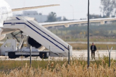 エジプト機ハイジャック犯を逮捕、犯人は「心理的に不安定」 当局
