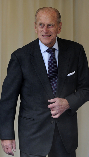 英フィリップ殿下、風力発電を「役立たず」と切り捨て発言